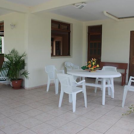 Cap Soleil Vila Sainte-Anne Exterior foto