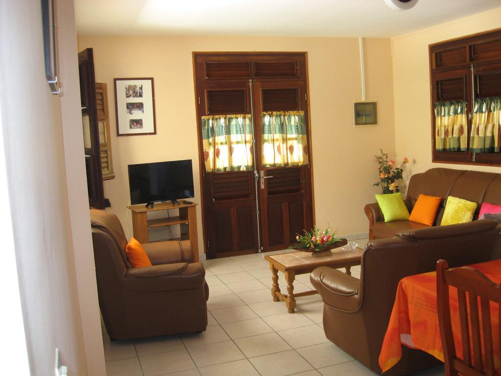 Cap Soleil Vila Sainte-Anne Exterior foto